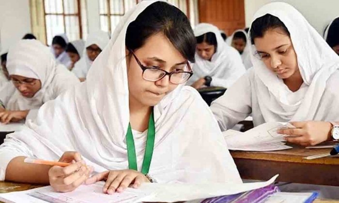 চলতি বছর এইচএসসি ও সমমান পরীক্ষায় অংশগ্রহণ করবেন ১২ লাখ ৫১ হাজার ১১১ পরীক্ষার্থী। চলতি বছর এইচএসসি ও সমমান পরীক্ষায় অংশগ্রহণ করবেন ১২ লাখ ৫১ হাজার ১১১ পরীক্ষার্থী।